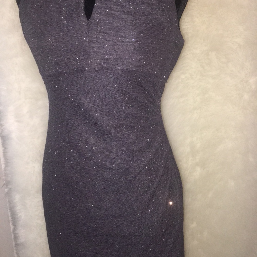 Dress - Picture 4 of 4